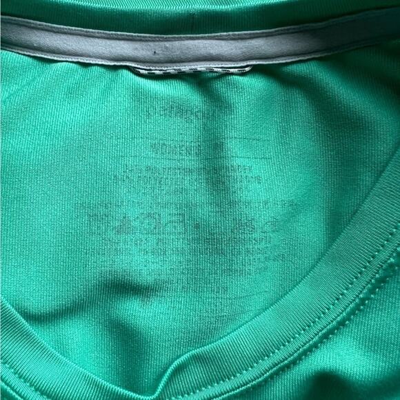 PATAGONIA WOMENS GAMUT ATHLETIC SHORT SLEEVE T SHIRT GREEN SIZE MEDIUM - Picture 6 of 7